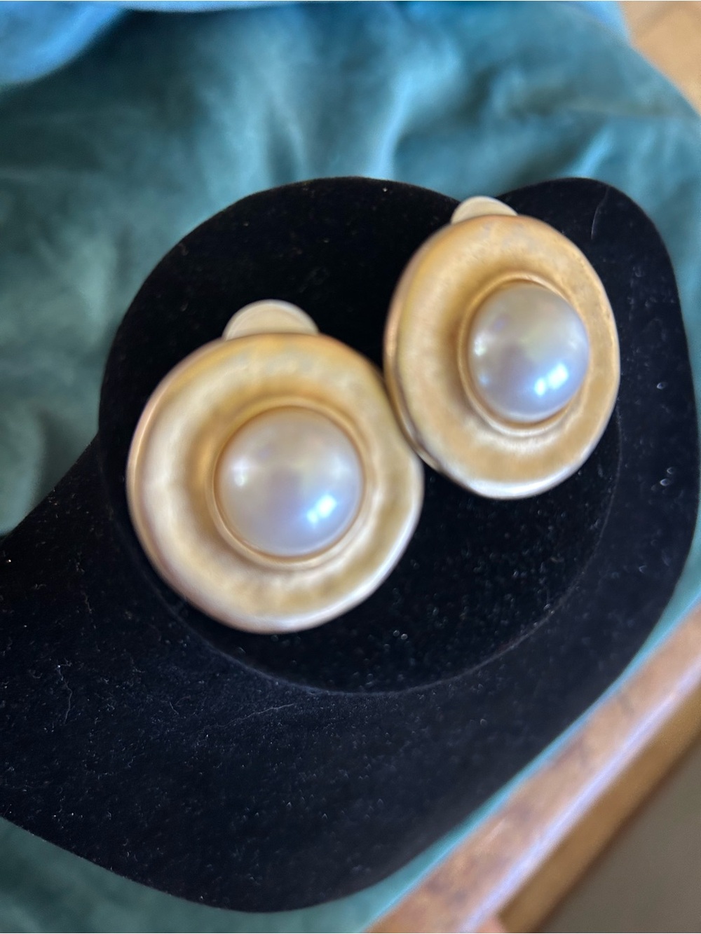 Erwin Pearl earrings